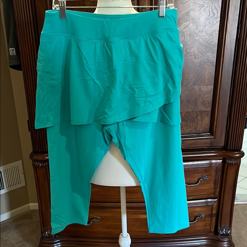 Lands End Teal Layered Skirt leggings.